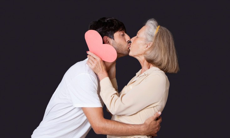 Pourquoi la femme plus âgée n'est plus un problème dans le couple ?